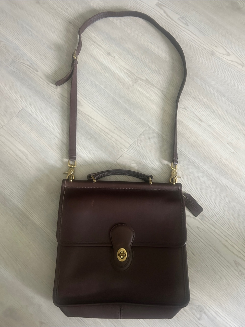 Vintage Mahogany Brown Leather Coach Willis Bag 9927 with top handle & crossbody